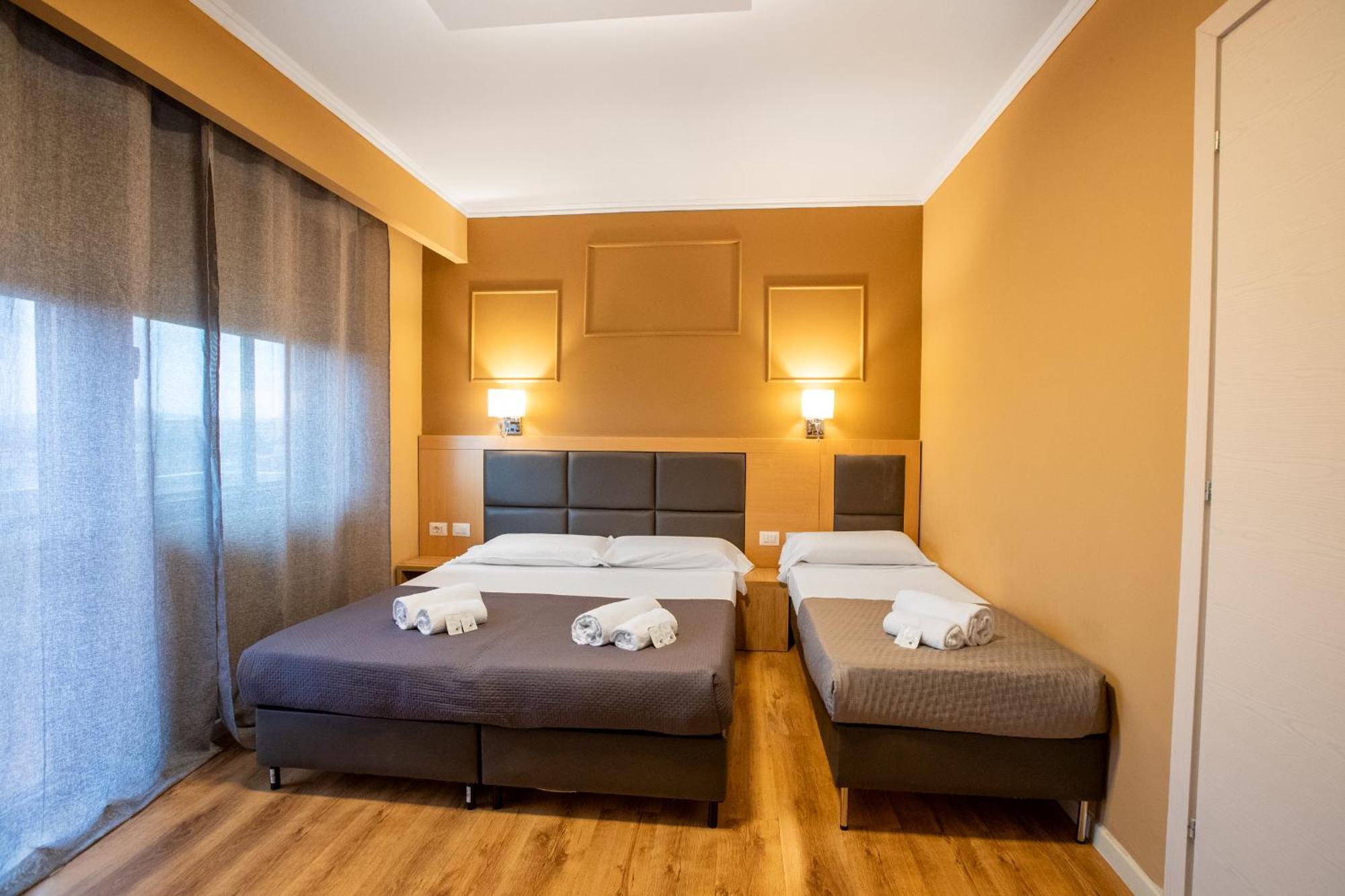 Eurhotel Florens Exteriör bild