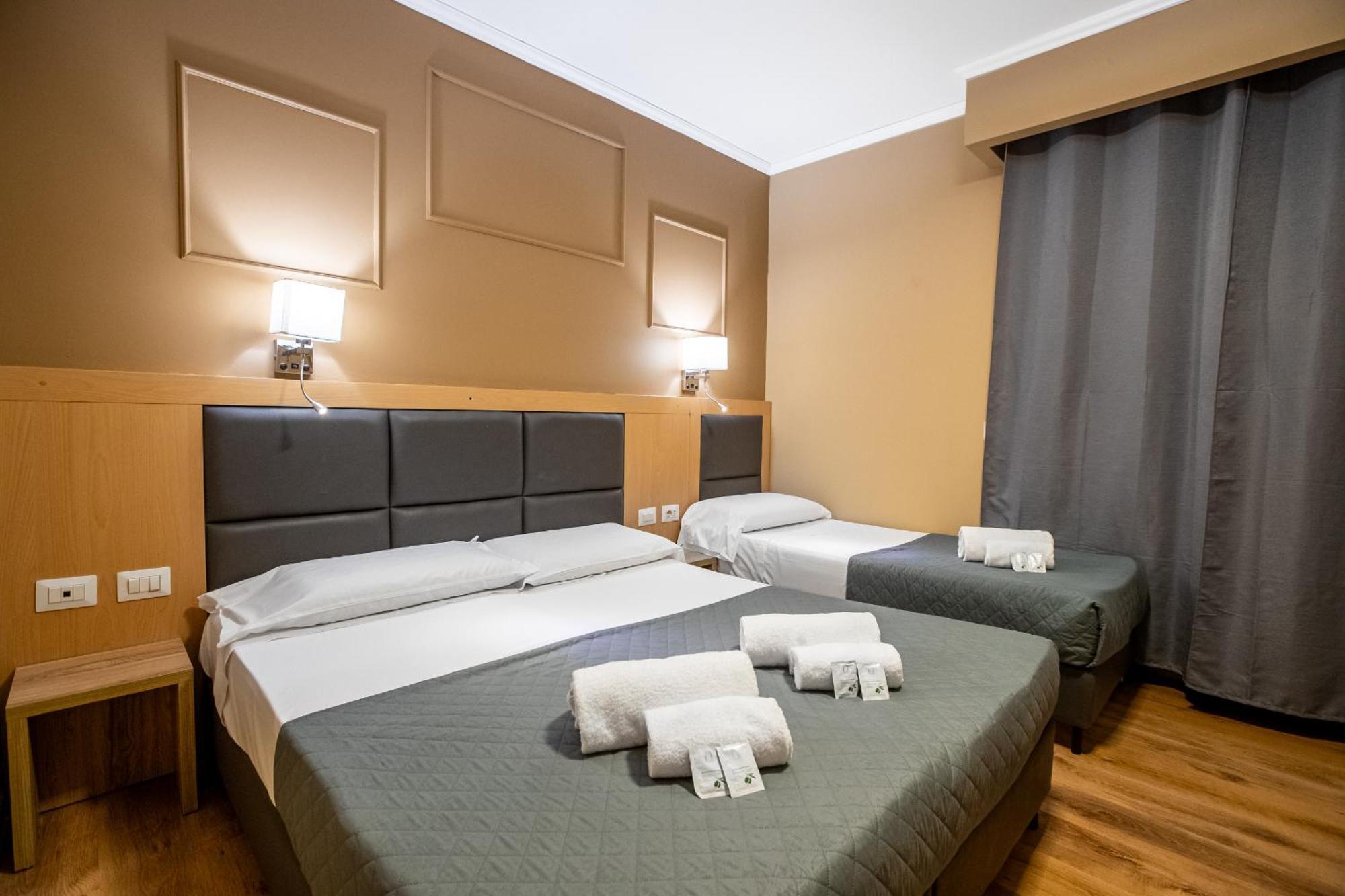 Eurhotel Florens Exteriör bild