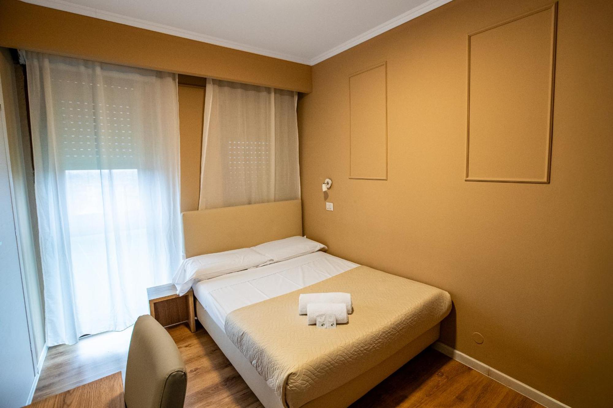 Eurhotel Florens Exteriör bild